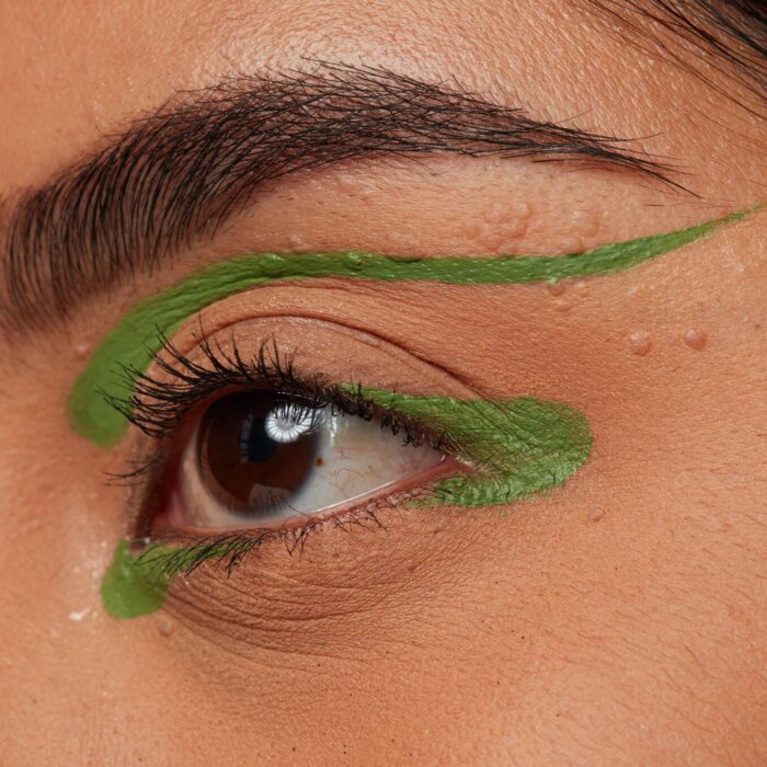 NYX Professional Makeup Vivid Brights Colored Liquid Eyeliner in Ghosted Green - Image 5